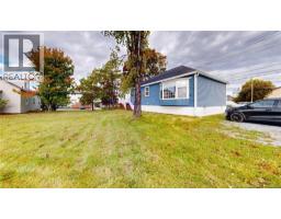 240 Loch Lomond Road, photo 2