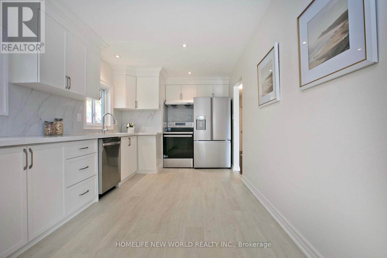 1390 Garvolin Avenue, Pickering, ON photo 11