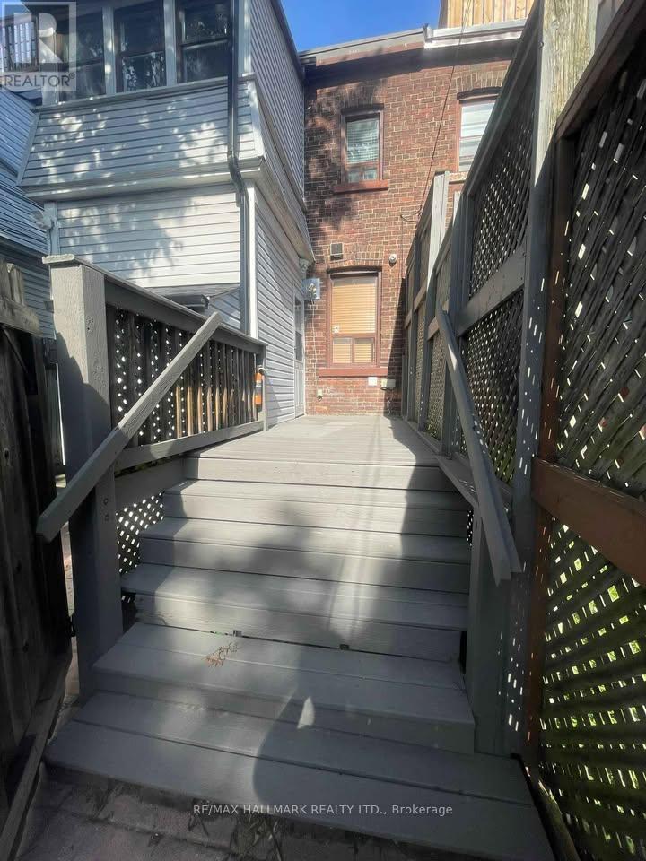 372 Woodbine Avenue — photo 7