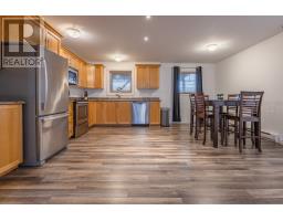 14 Warren Drive thumbnail 13