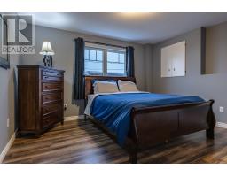 14 Warren Drive thumbnail 17