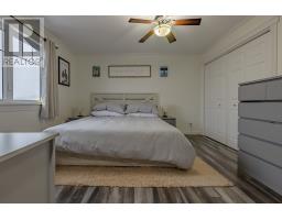 14 Warren Drive thumbnail 5