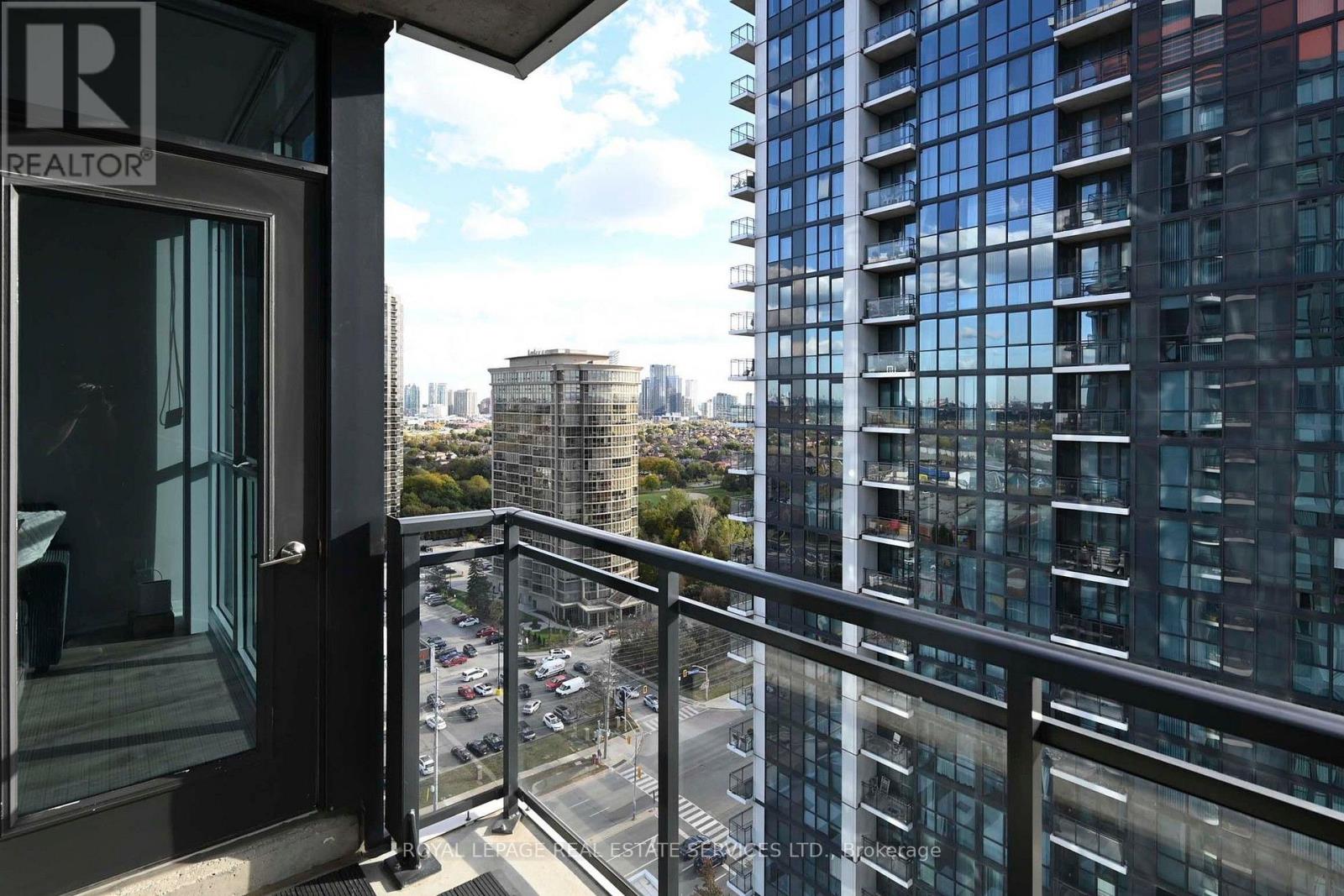 #1701 55 EGLINTON AVENUE W - 31