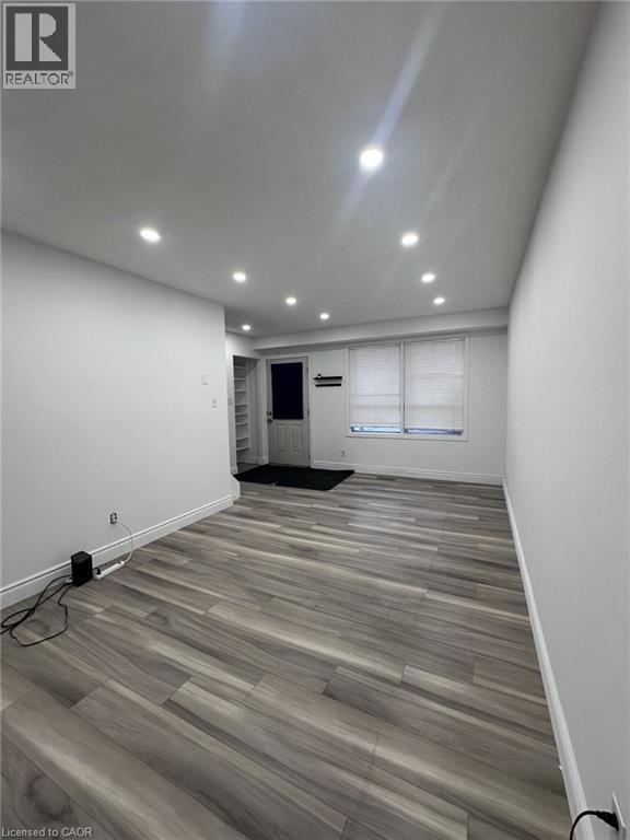 445 PIONEER Drive Unit# 20 — photo 3