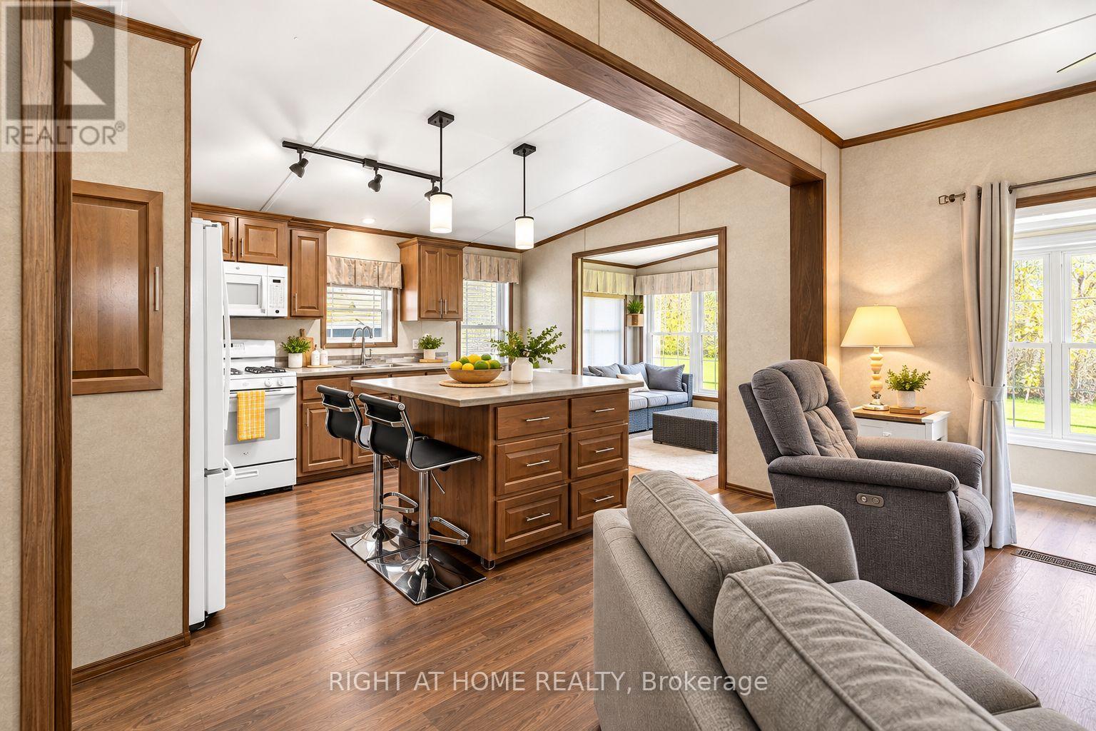5 BEECH STREET - 4449 MILBUROUGH LINE, Burlington — photo 8