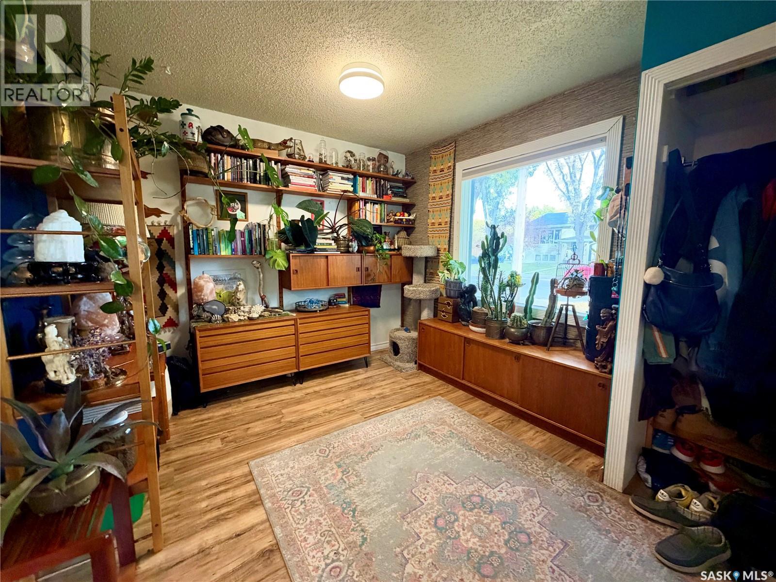 431 L AVENUE N, Saskatoon — photo 2