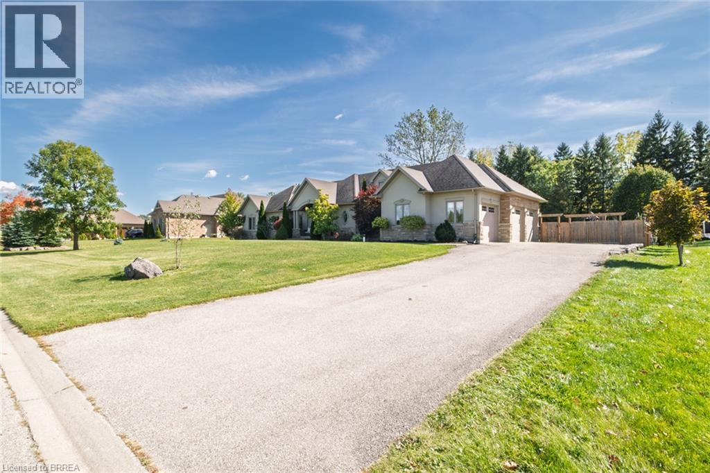 24 WINGROVE WOODS, Brantford — photo 2