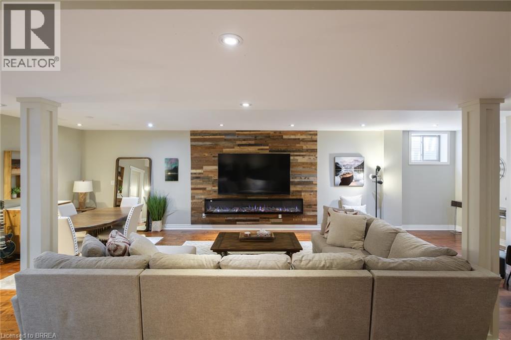 24 Wingrove Woods — photo 31