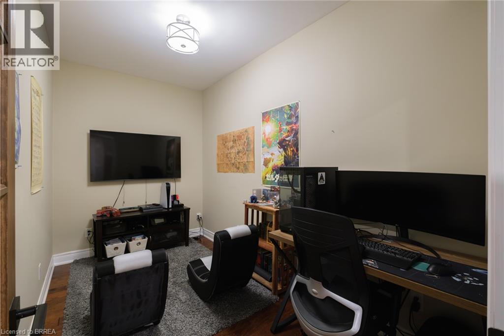 24 Wingrove Woods — photo 37