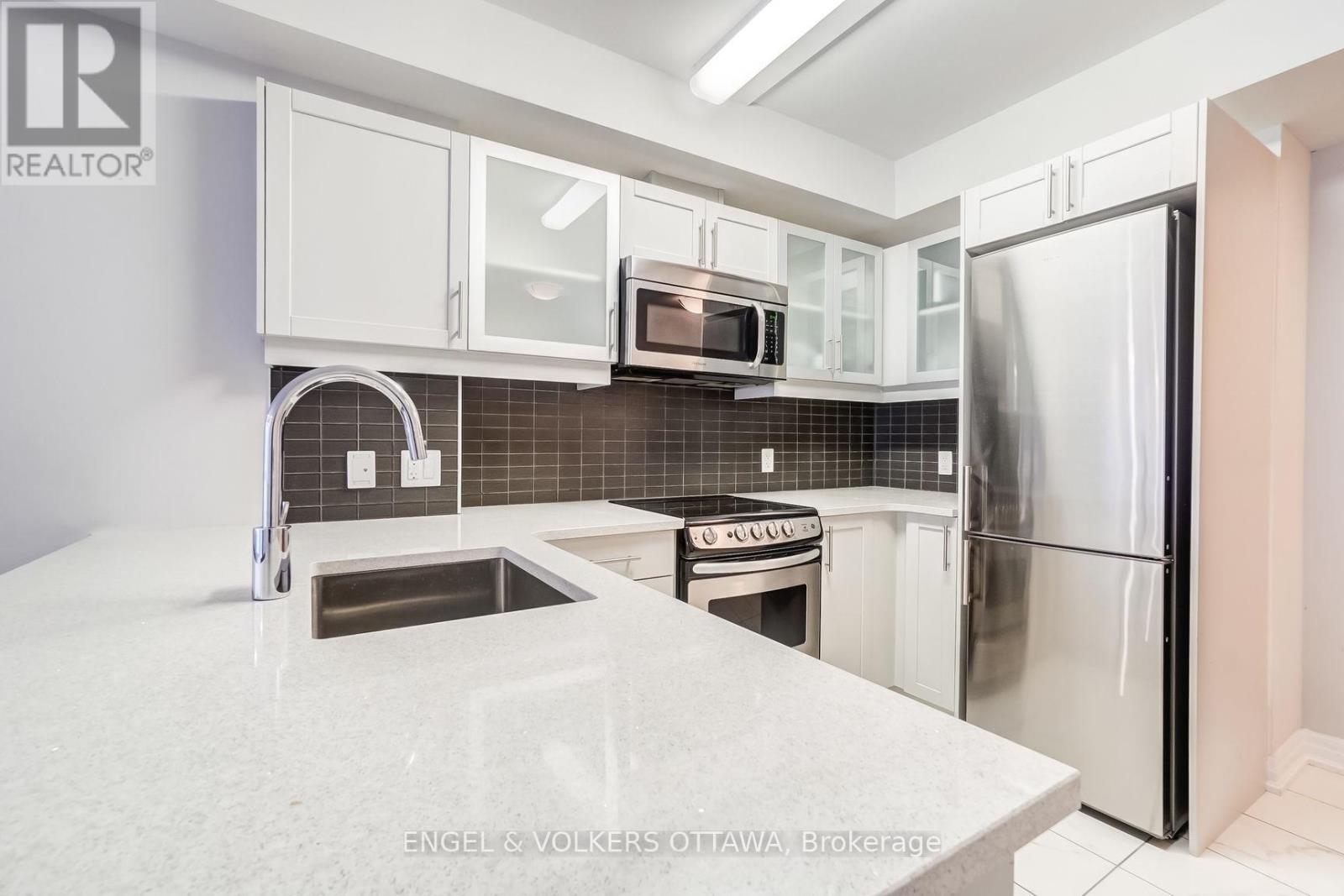 195 Besserer Street — photo 13