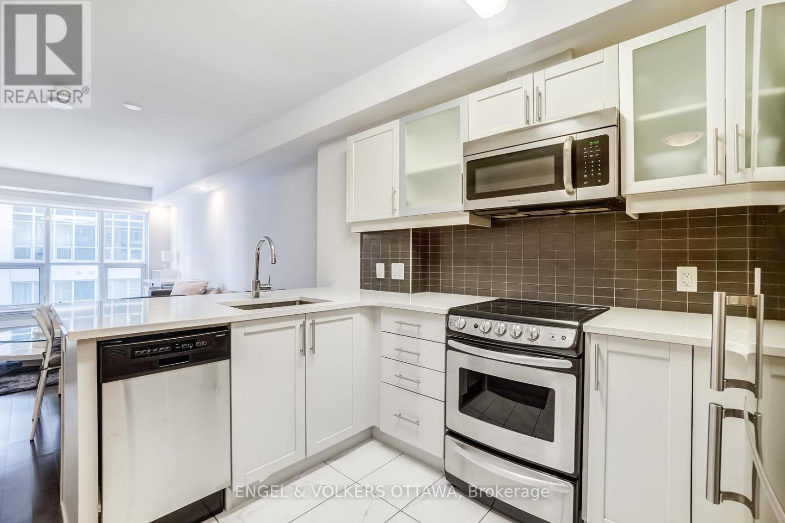 195 Besserer Street — photo 14
