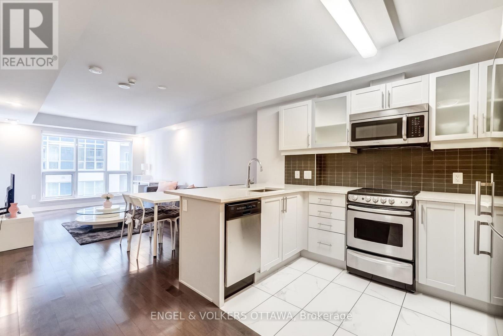 195 Besserer Street — photo 15