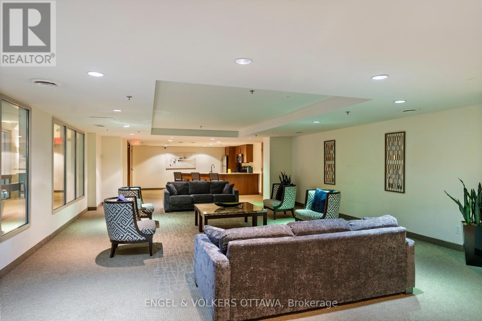 195 Besserer Street — photo 32