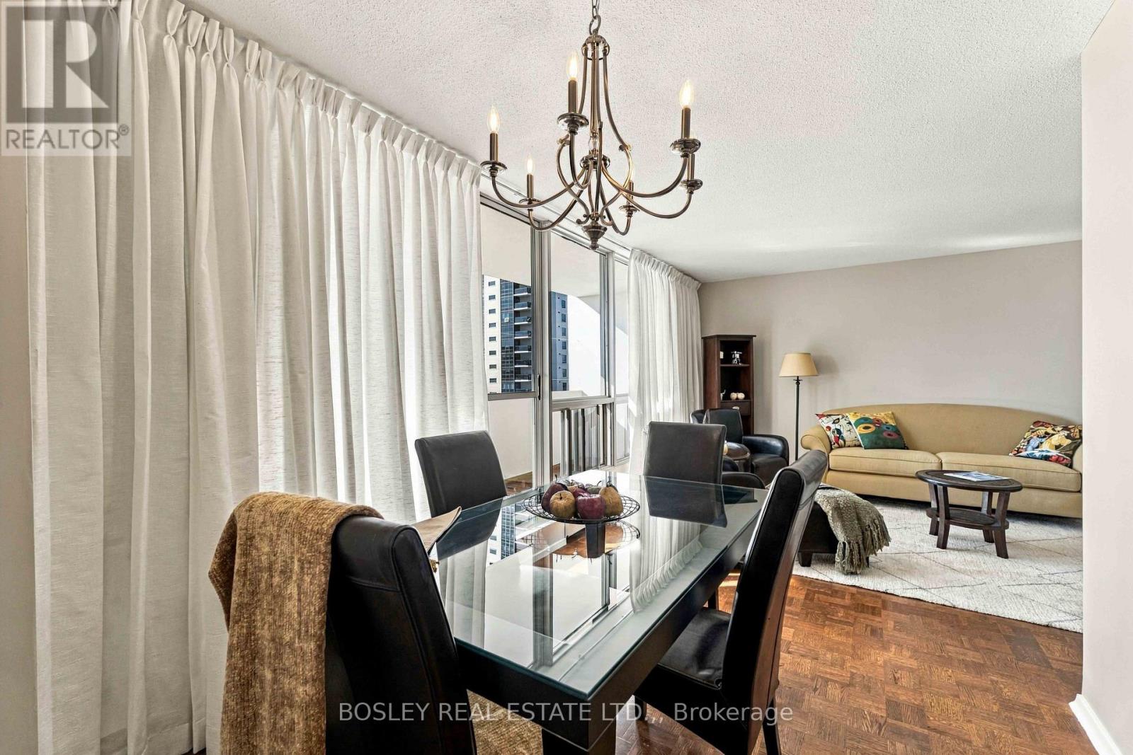 15 Towering Heights Boulevard — photo 14