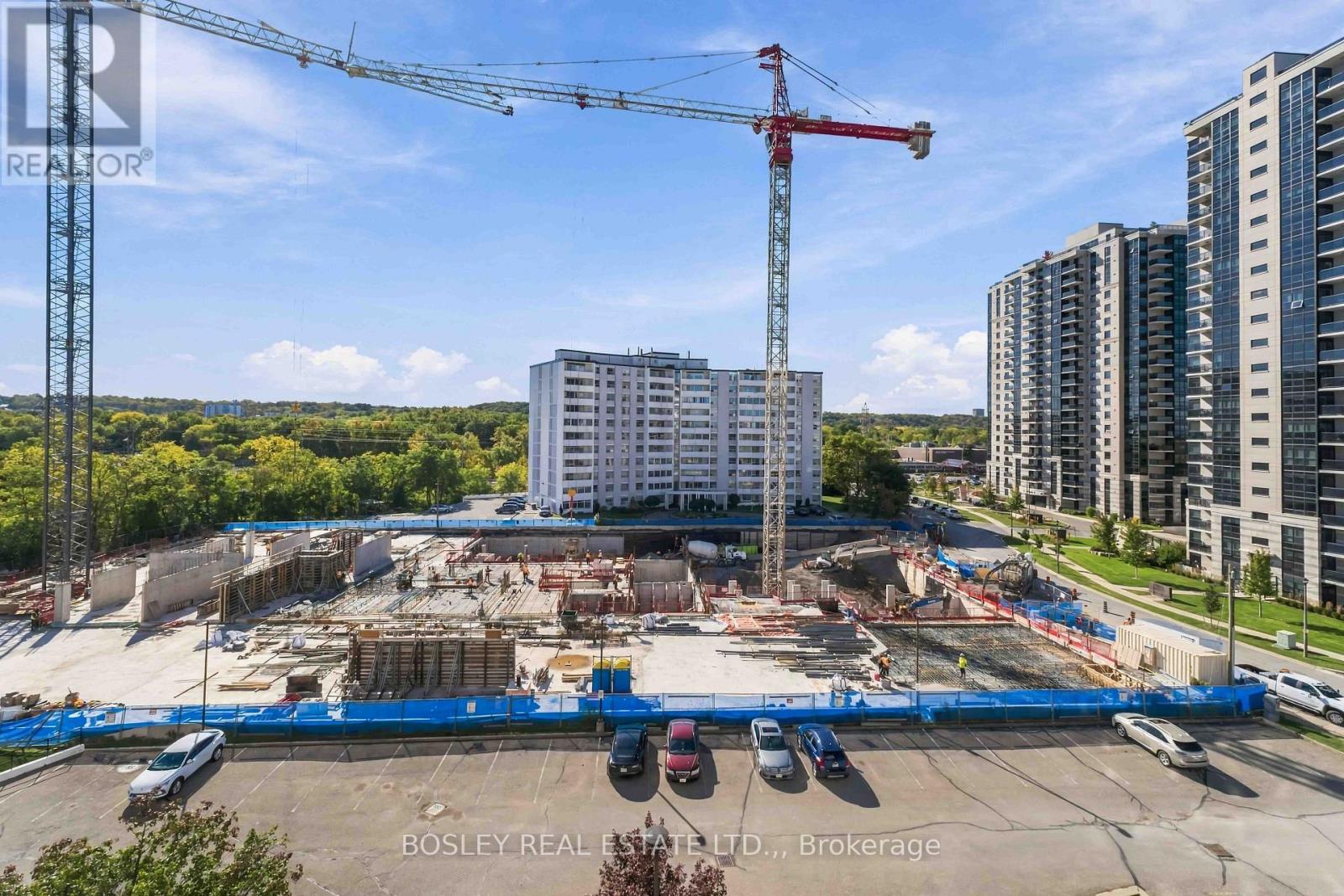 15 Towering Heights Boulevard — photo 28
