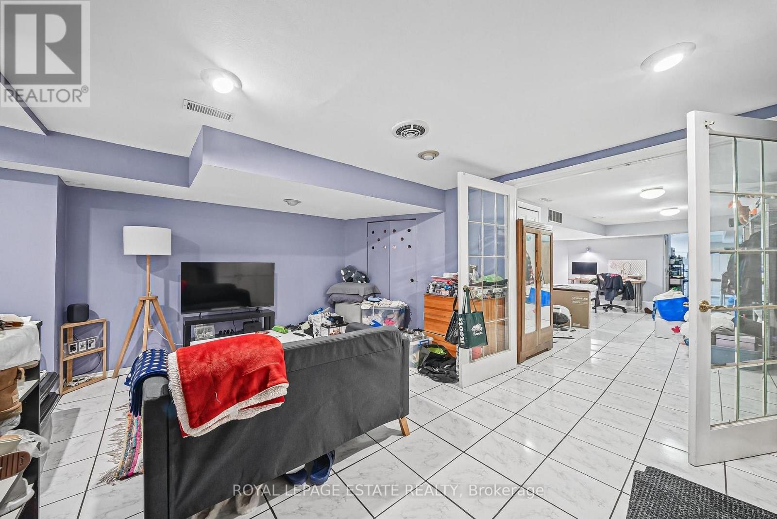 112 BALDWIN STREET - 32
