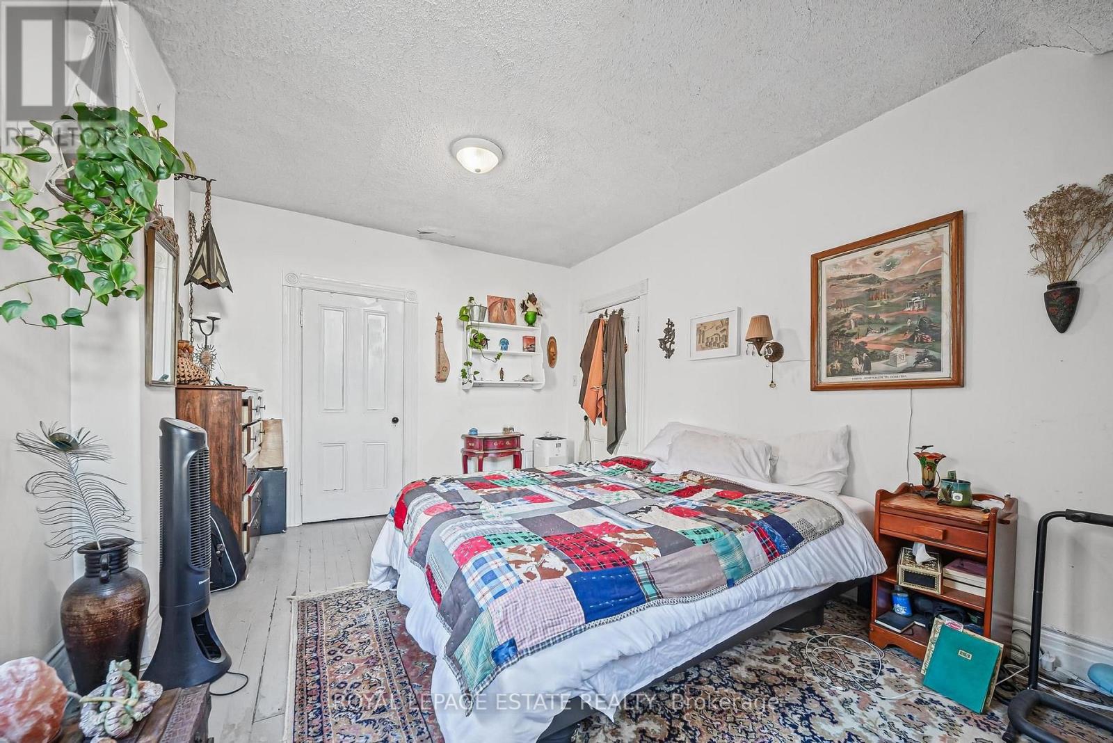 110 BALDWIN STREET - 35
