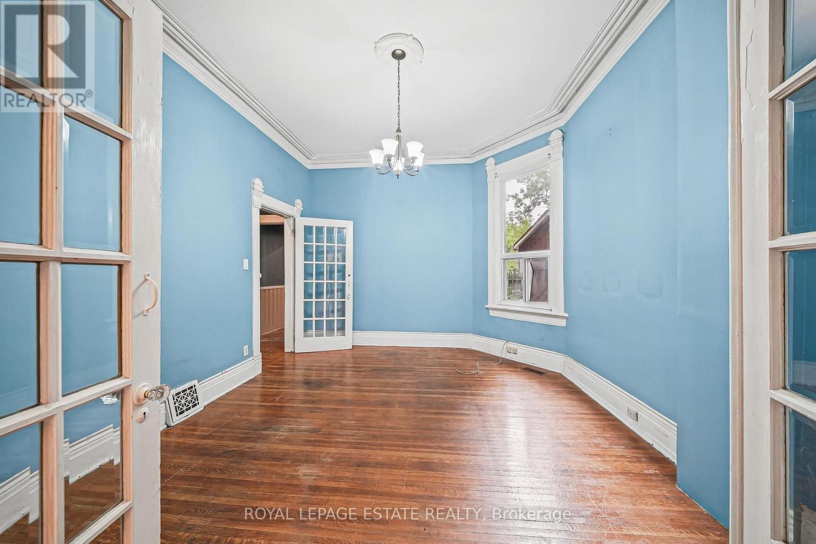 110 Baldwin Street, Toronto, ON photo 9