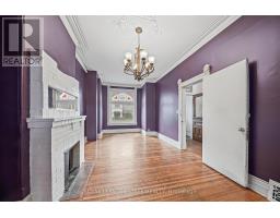 110 Baldwin Street, Toronto, ON M5T1L6 Photo 12