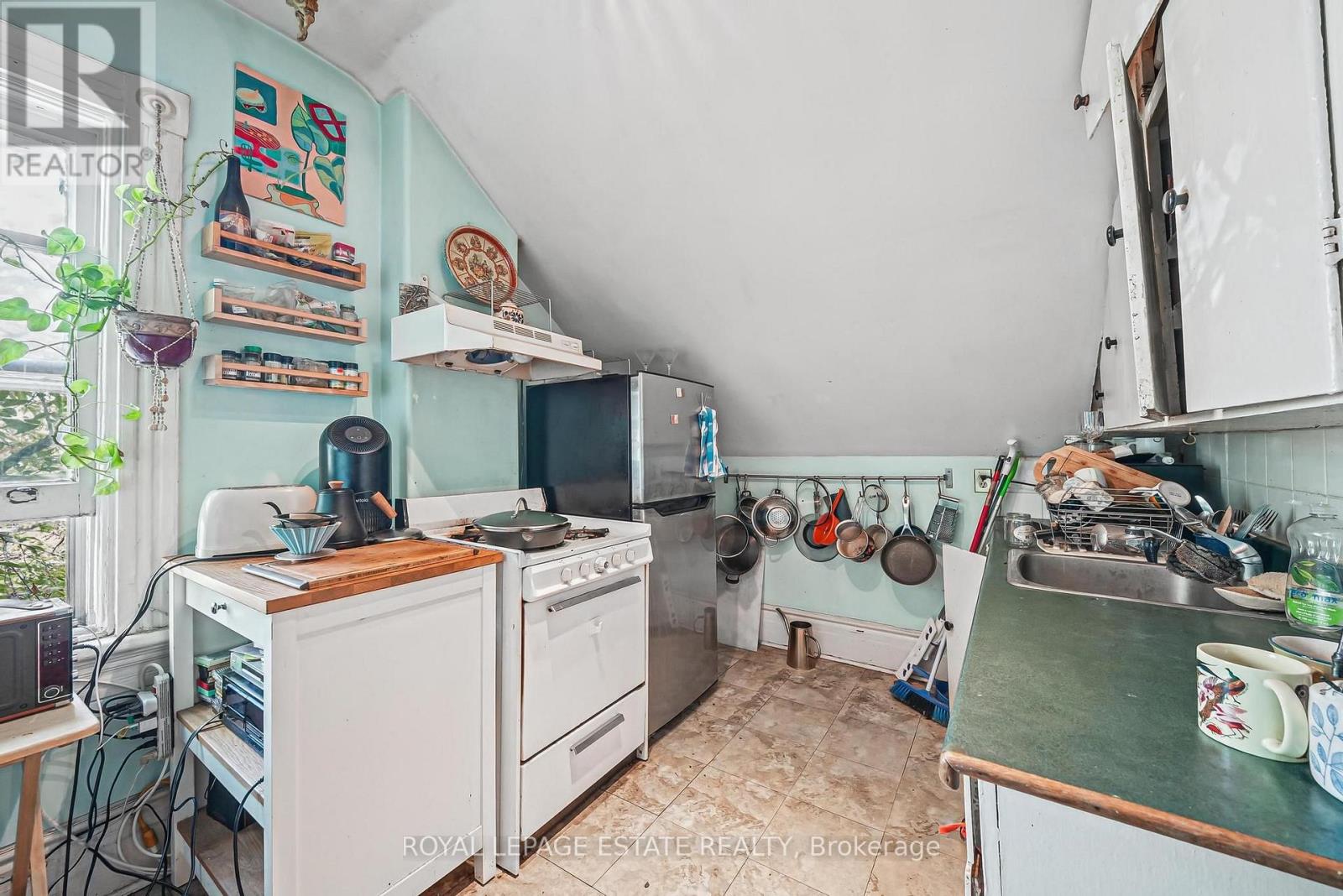 110-112 Baldwin Street, Toronto, ON photo 22