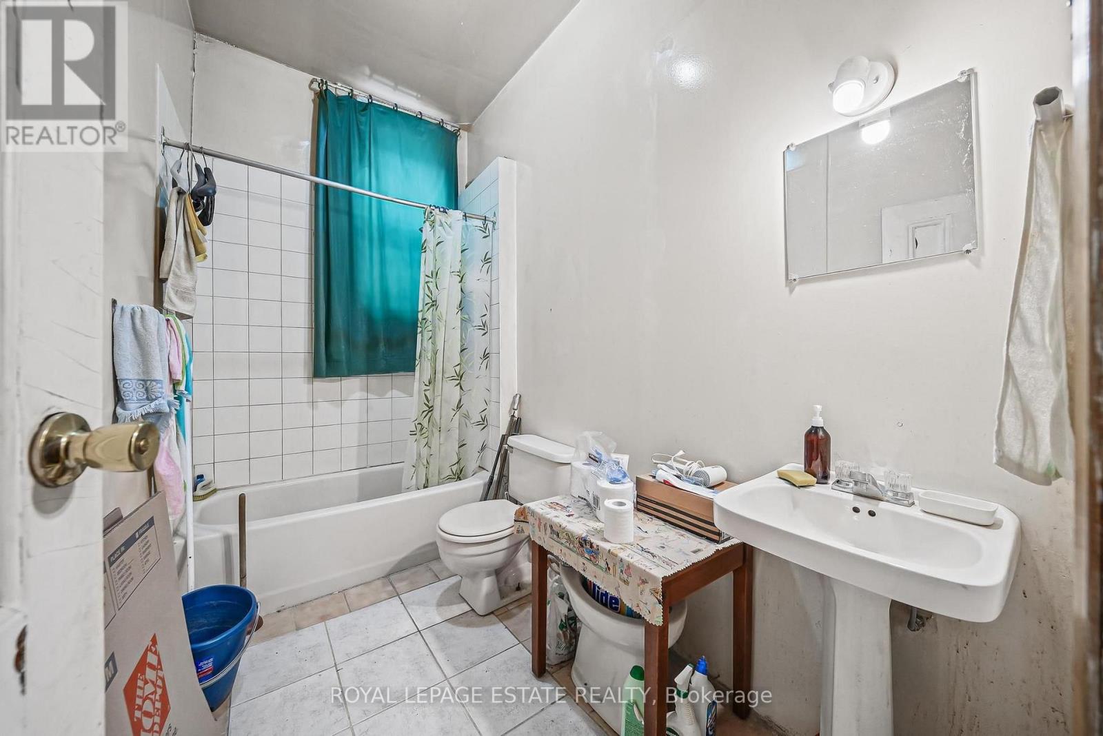 110-112 Baldwin Street, Toronto, ON photo 31