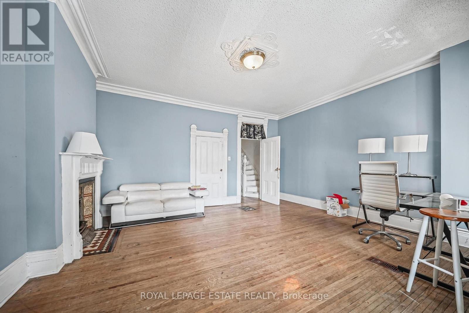 110-112 Baldwin Street, Toronto, ON photo 33
