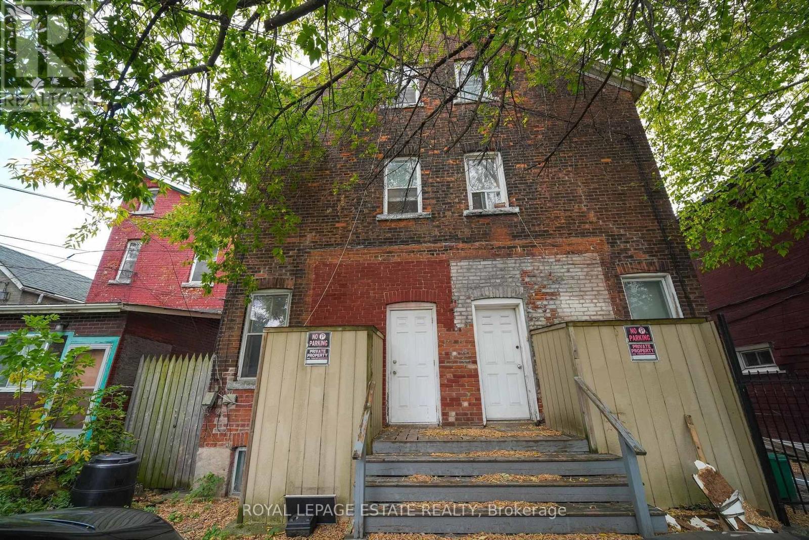 110-112 Baldwin Street, Toronto, ON photo 47