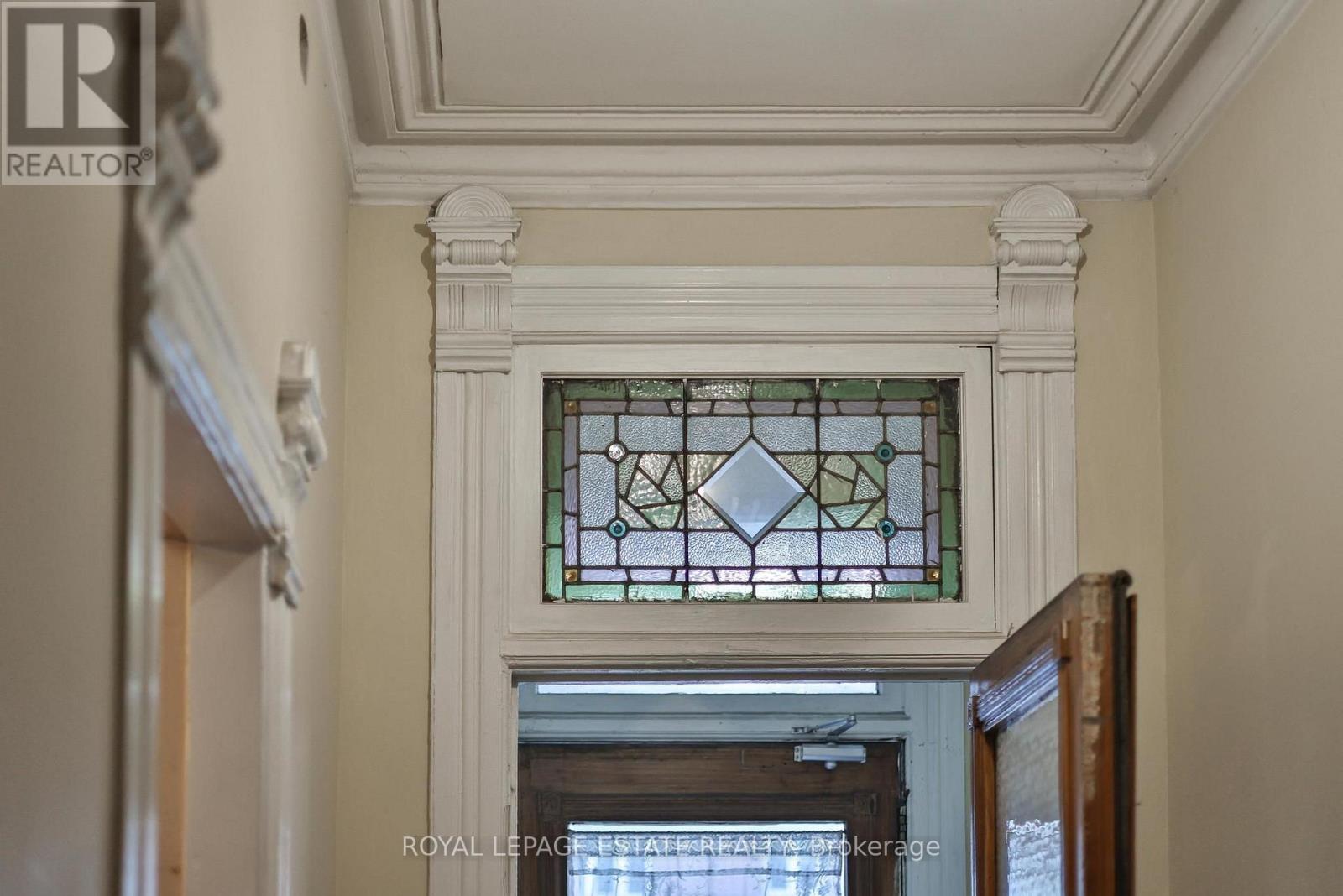 110-112 Baldwin Street, Toronto, ON photo 7