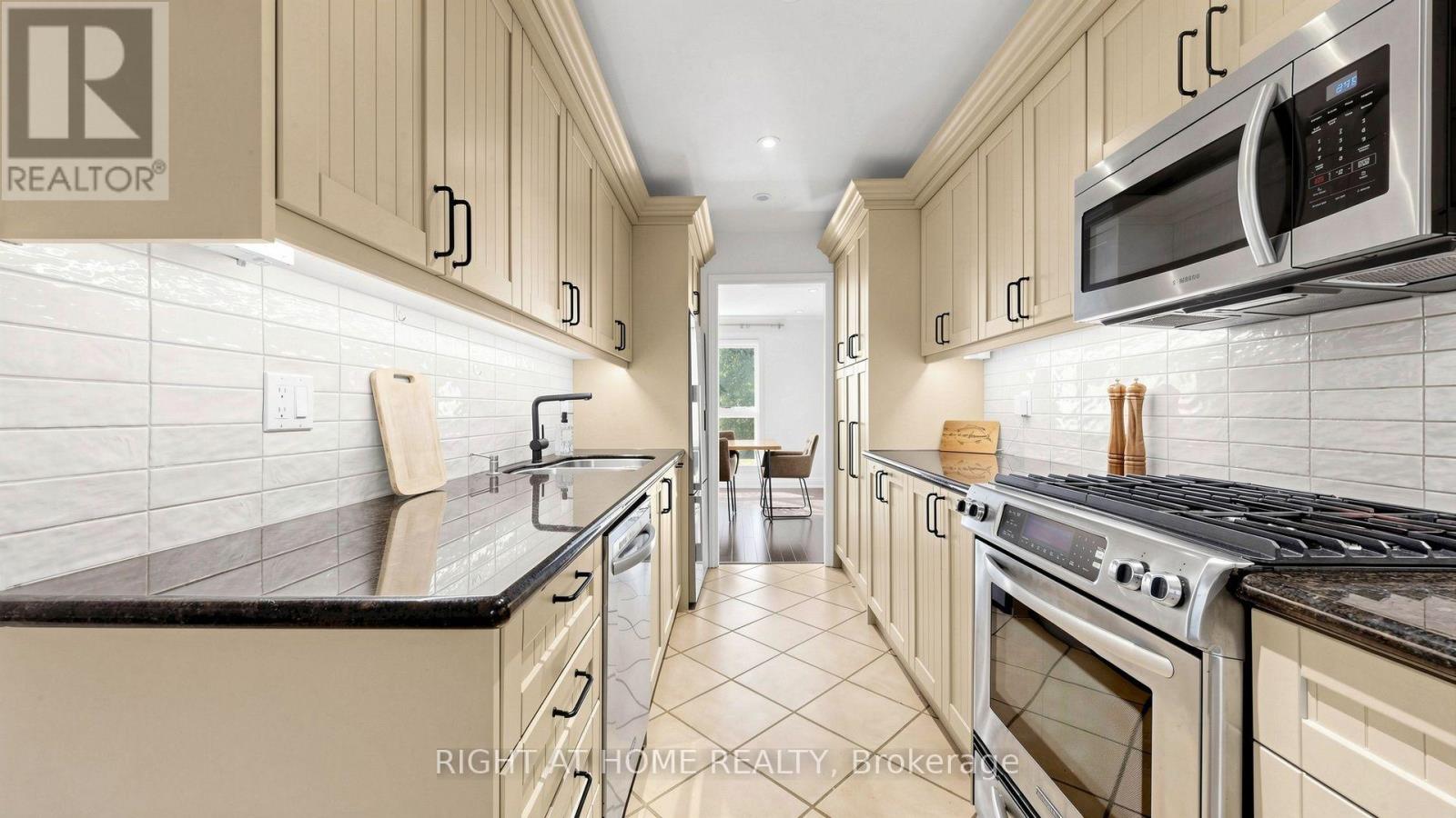 40 Snowshoe Mill Way, Toronto, ON photo 11
