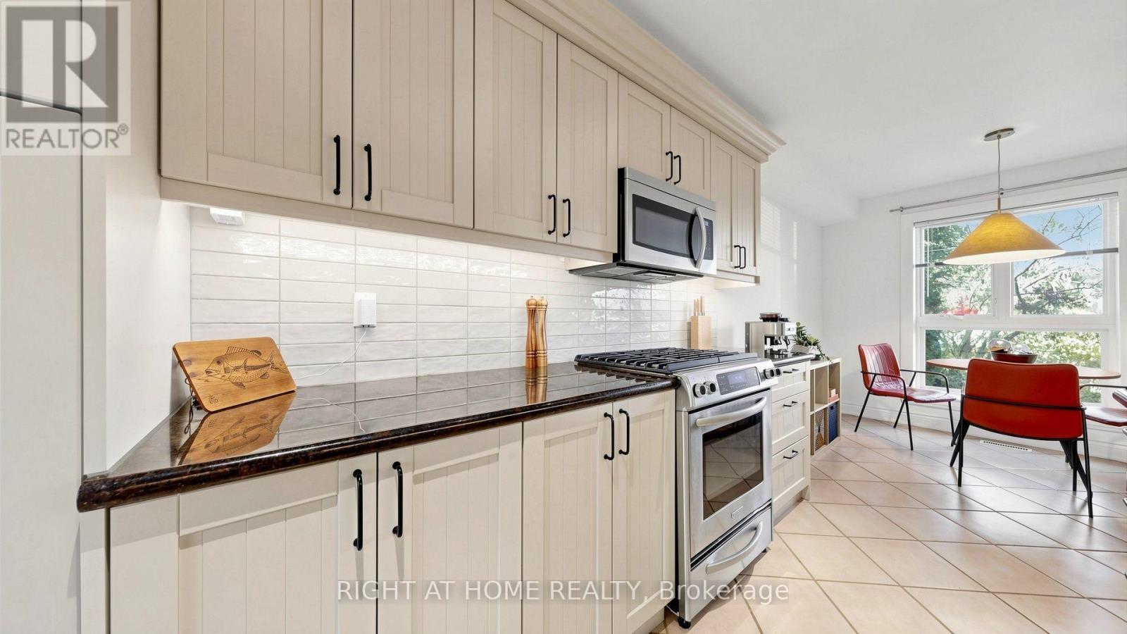 40 SNOWSHOE MILL WAY - 12