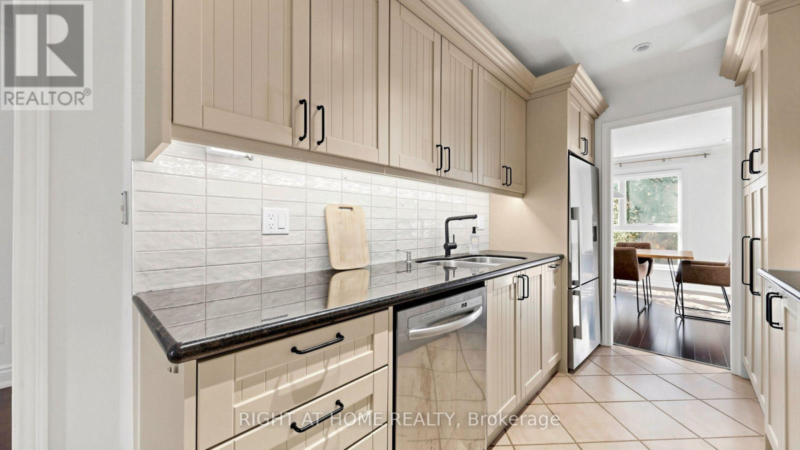 40 SNOWSHOE MILL WAY - 13