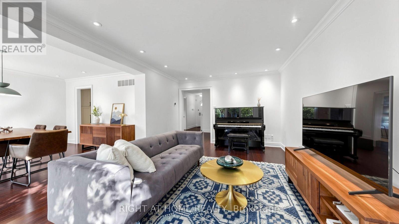 40 Snowshoe Mill Way, Toronto, ON photo 5
