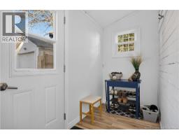 Living room - 507 King George Hwy, Miramichi, NB E1V4M2 Photo 9