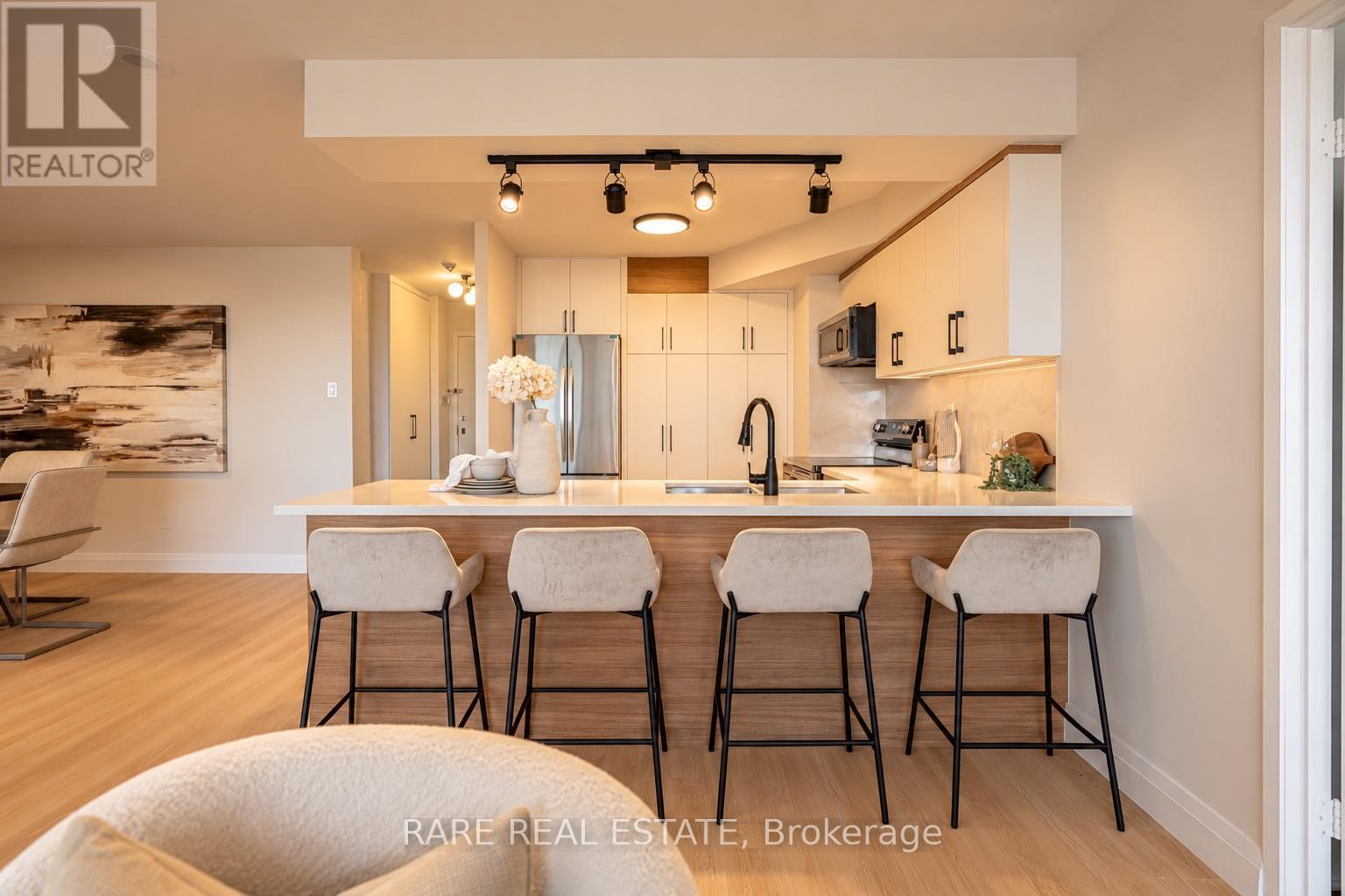 1012- 7300 Yonge Street, Vaughan, ON photo 6