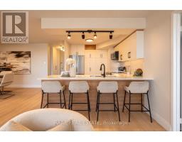 1012 - 7300 Yonge Street, Vaughan, ON L4J7Y5 Photo 6