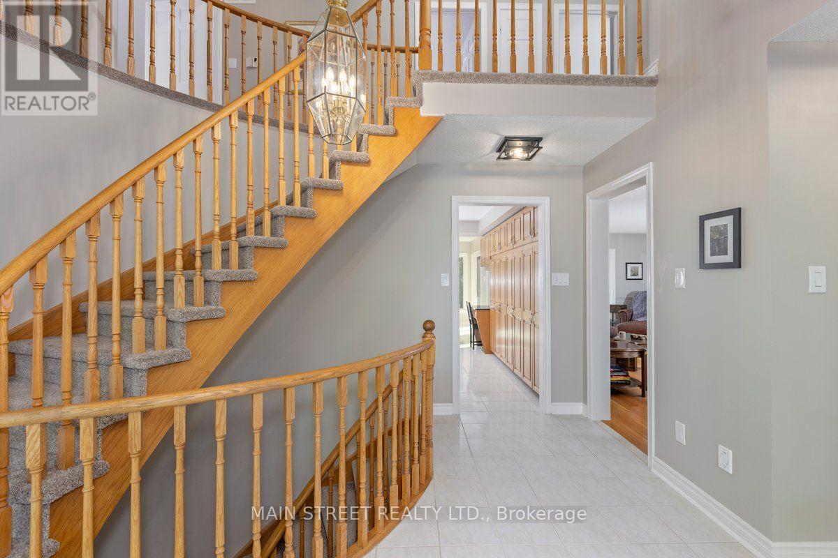 22 MCCLENNY DRIVE N - 10