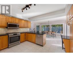 22 Mcclenny Drive N, Aurora, ON L4G5P6 Photo 16