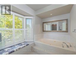 22 Mcclenny Drive N, Aurora, ON L4G5P6 Photo 23