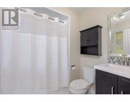 22 Mcclenny Drive N, Aurora, ON L4G5P6 Photo 29