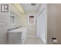 22 Mcclenny Drive N, Aurora, ON L4G5P6 Photo 30