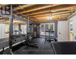 22 Mcclenny Drive N, Aurora, ON L4G5P6 Photo 35