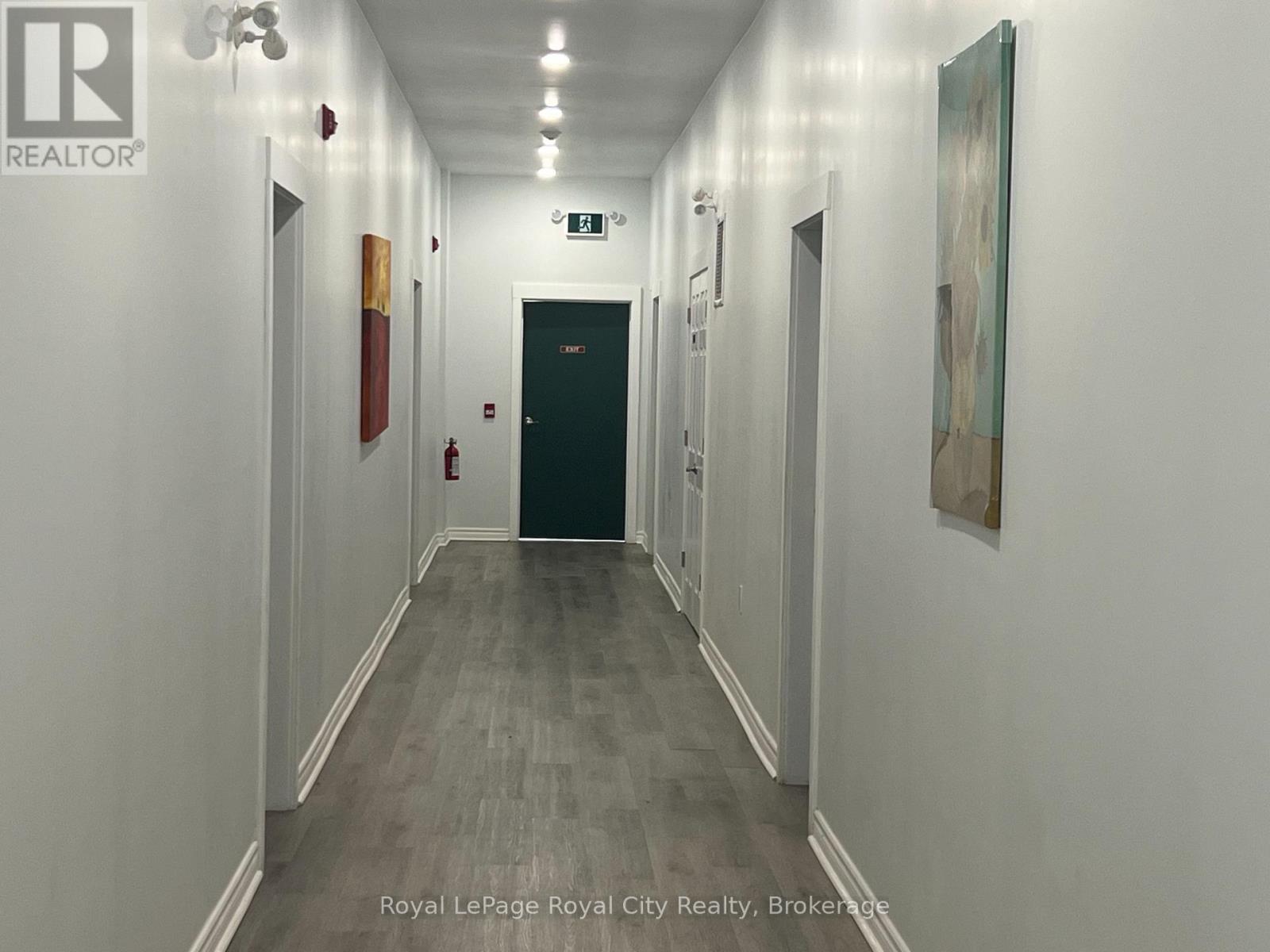 71 Victoria Street — photo 2