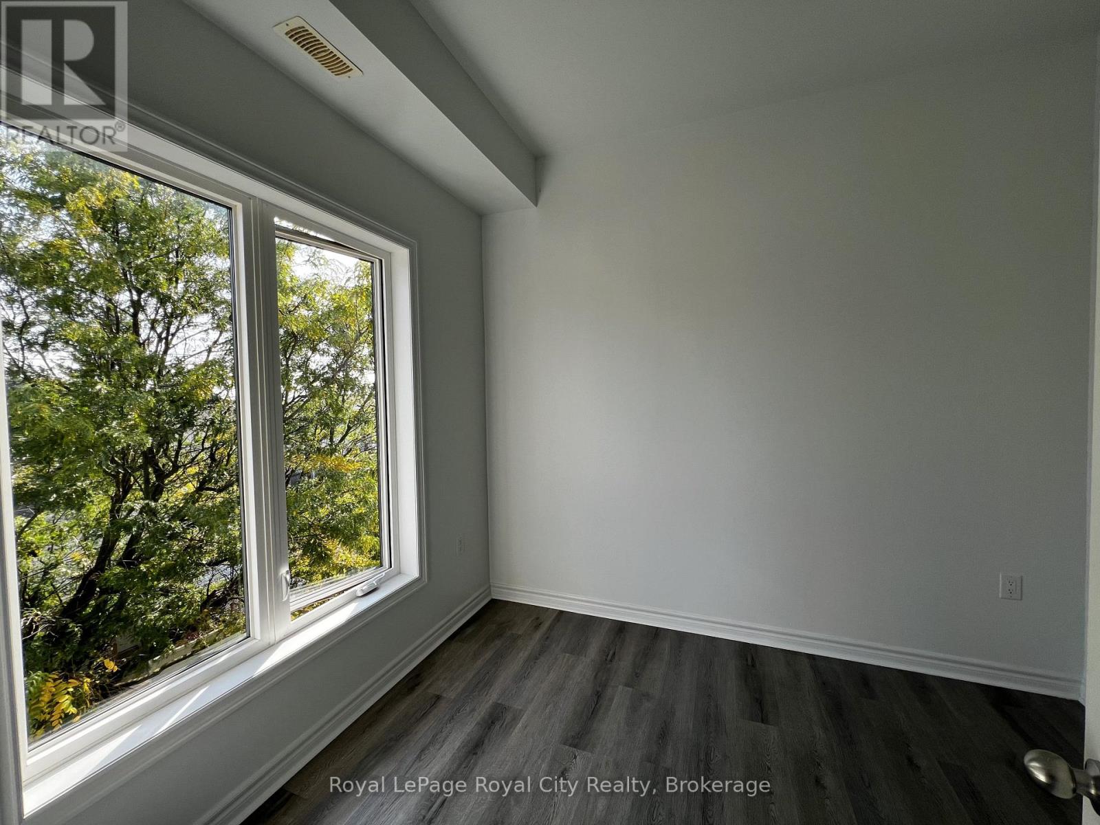 71 Victoria Street — photo 7