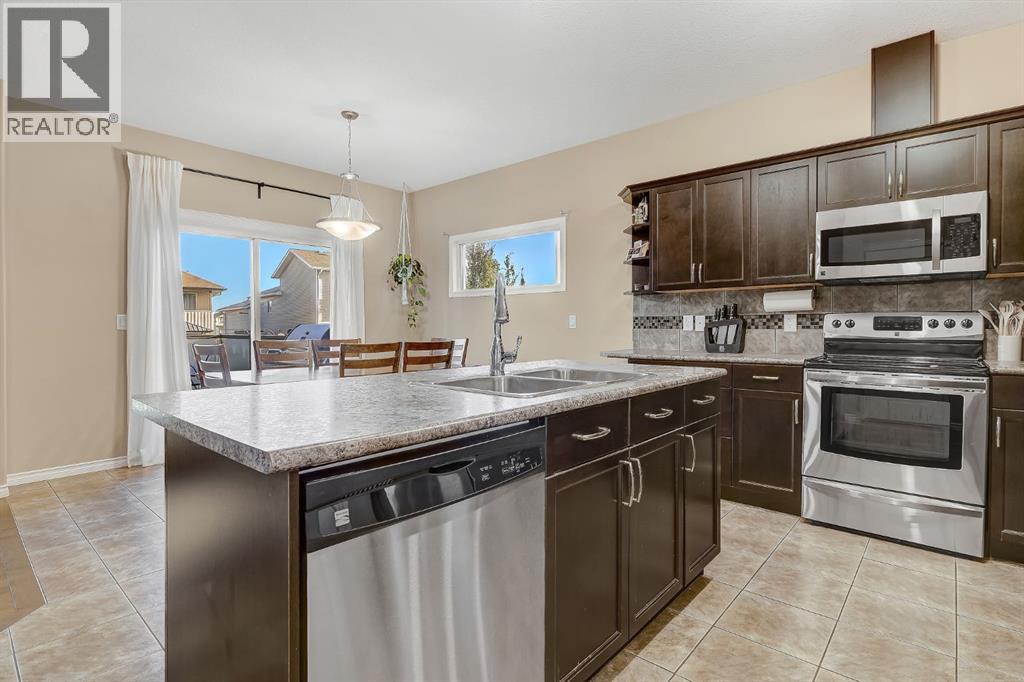 8910 94 Avenue - 9