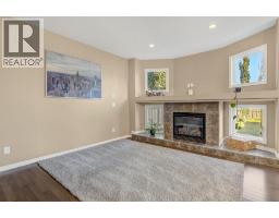 Primary Bedroom - 8910 94 Avenue, Grande Prairie, AB T8X0M3 Photo 10
