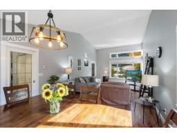 Family room - 558 Johnstone Rd, French Creek, BC V9P2A5 Photo 13