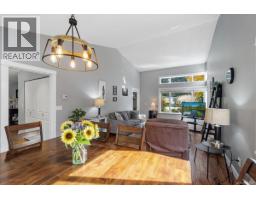 Kitchen - 558 Johnstone Rd, French Creek, BC V9P2A5 Photo 14