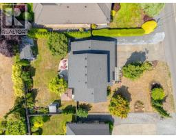 558 Johnstone Rd, French Creek, BC V9P2A5 Photo 45
