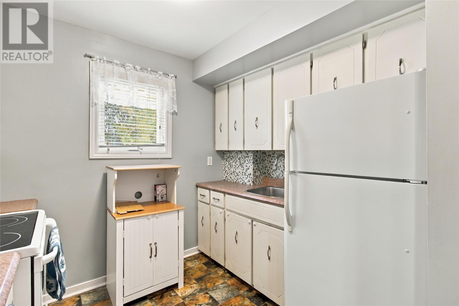 25 Jeffers Drive - 8
