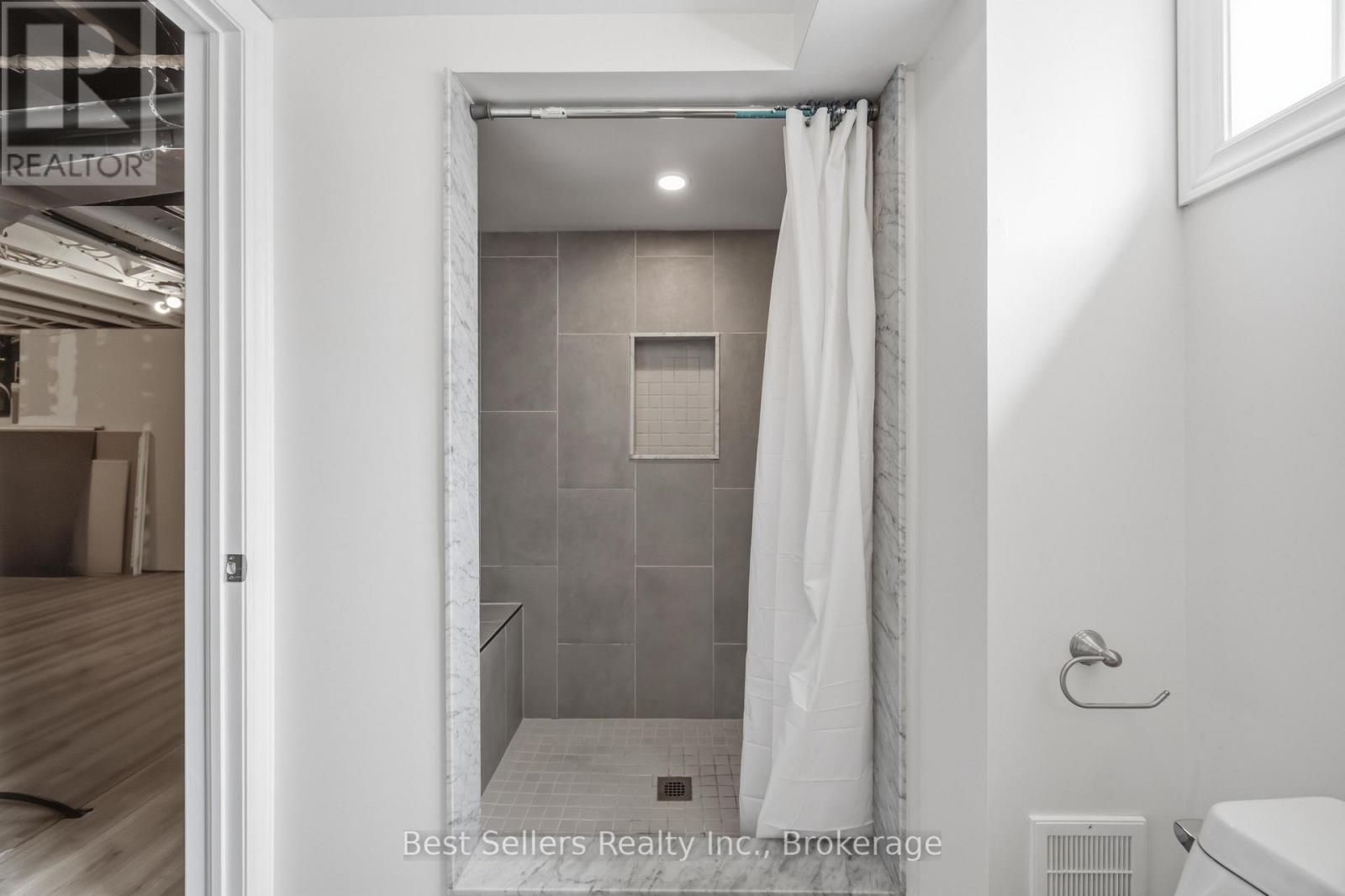 5 Benfrisco Crescent — photo 27
